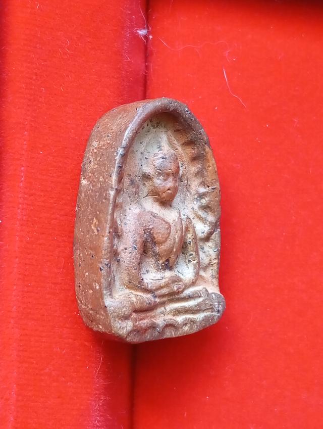 พระชุ้มกอกำแพงเพชร สภาพเก่า