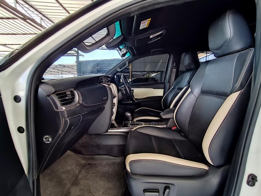    TOYOTA LEGENDER 2.8 V.4WD.ZIGMA4 ปี 2021   Mile 65,380 km. (1,250,000) 13