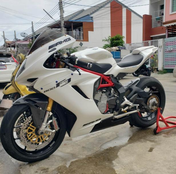 ขาย MV Agusta F3 สีขาว 4