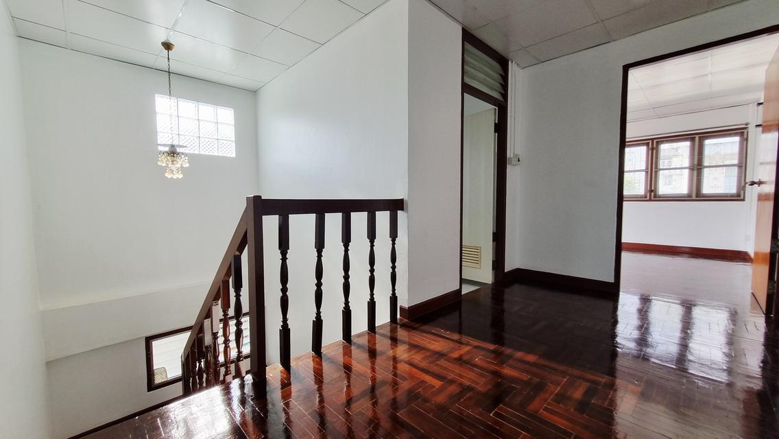 บ้านทาวน์เฮ้าส์ 3 ชั้น 15