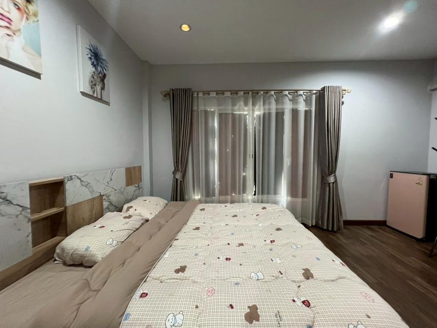 ขาย ทาวน์โฮม เฌอ วัชรพล 130 ตรม 19.4 ตรว ติดถนนหลัก หน้ากว้าง  ราคาดีที่สุด 5