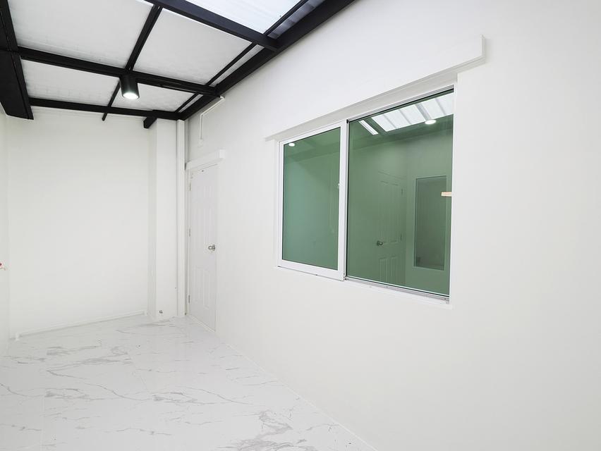 ขายทาวน์เฮ้าส์ 2 ชั้น ม.โมดิวิลล่า 18.8 ตร.ว. 4นอน 2น้ำ [รังสิต-คลอง7] ขาย 1.78ล้าน 10