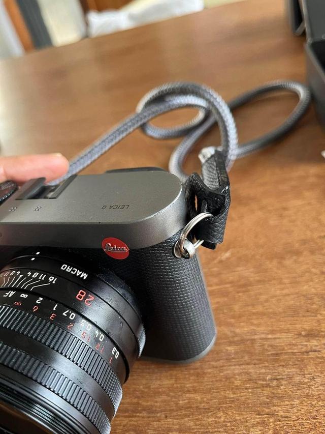 Leica Q Titanium มือสอง 2