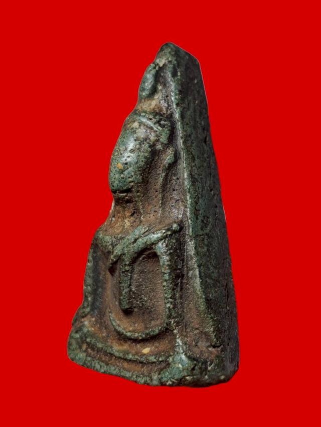 พระนางพญา เปิดให้บูชาจ้า 2