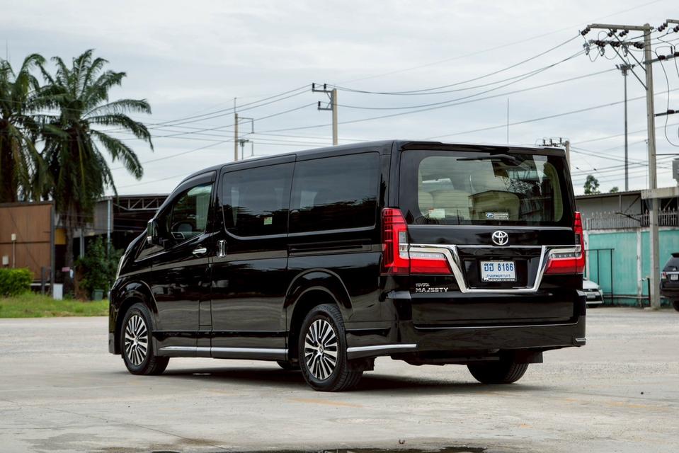 Toyota majesty ไมล์ 8xxxx km.