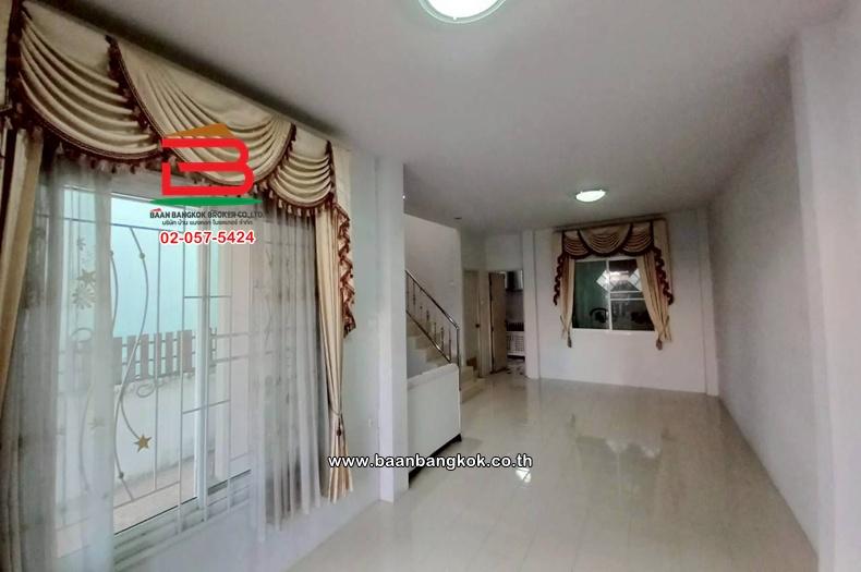 บ้านเดี่ยว เนื้อที่ 34.8 ตร.ว. หมู่บ้านนันทวัน 10 (ซอยเลียบวารี 37) ถนนเลียบวารี แขวงโคกแฝด เขตหนองจอก 11