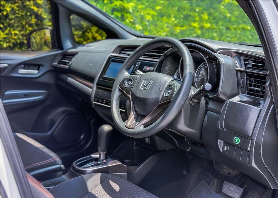 Honda Jazz Gk RS ปี 2019  9