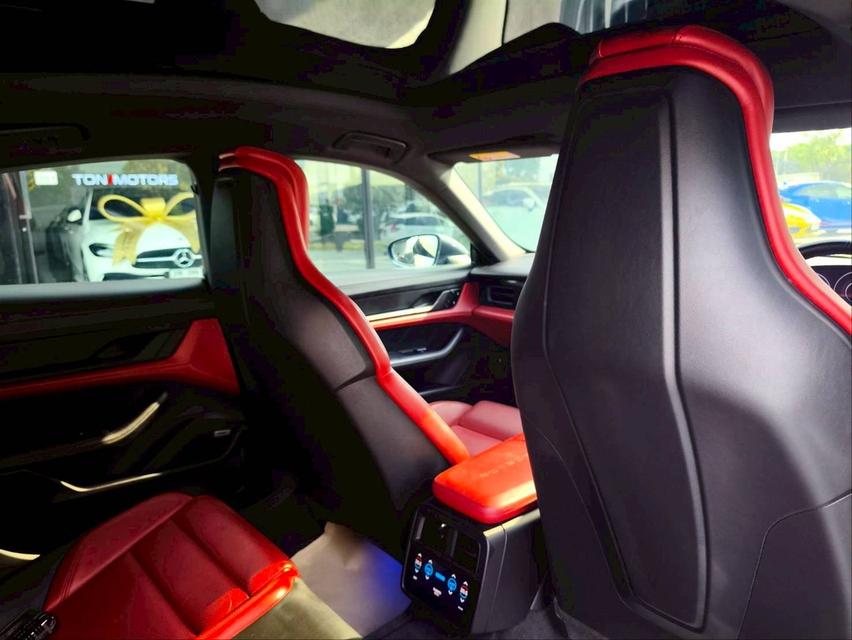 รหัสรถ KPV9384 2021 Porsche Taycan 4S สีเทา ภายในแดง 7
