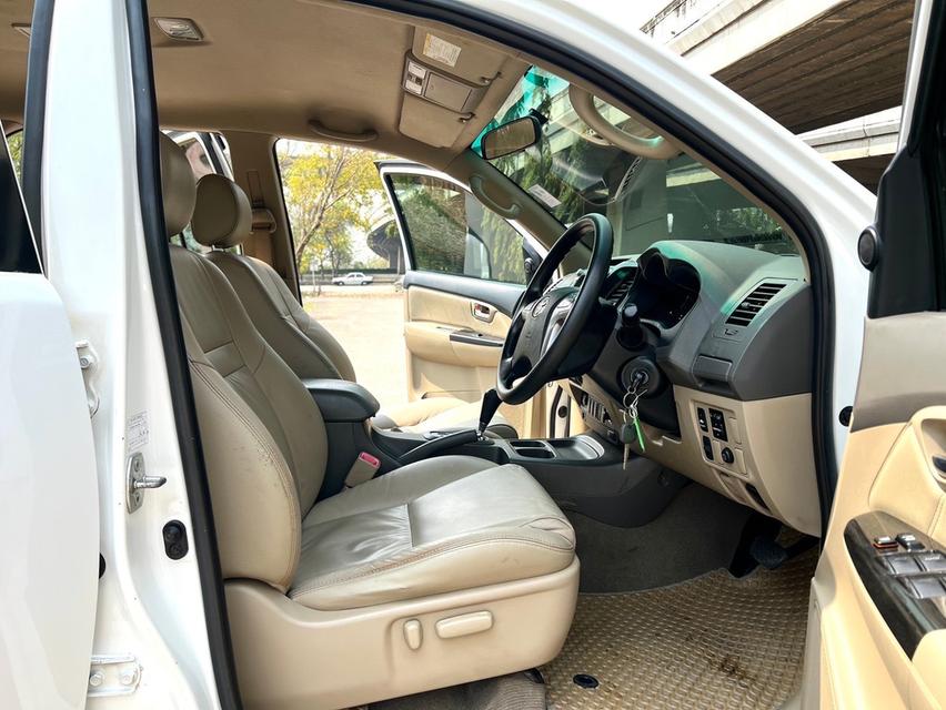 ขาย Toyota Fortuner 2.5V ปี14 10