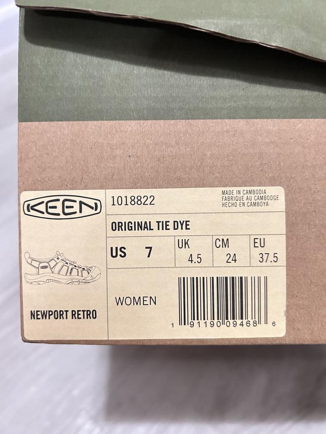 รองเท้าKEEN Newsport retro