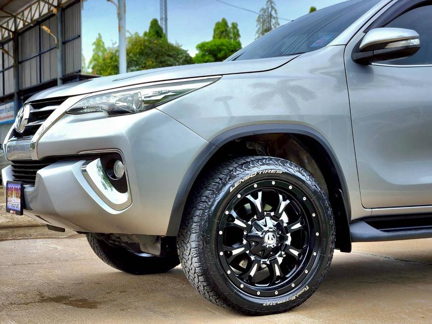ขาย Toyota Fortuner 2.4V ปี16 8