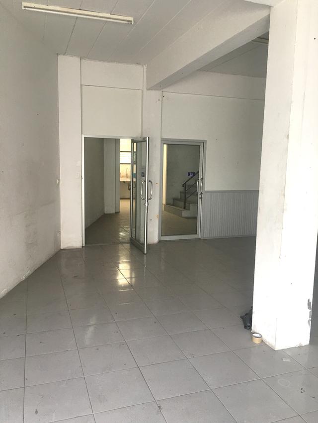 ขายอาคารพาณิชย์ 2ห้อง 3ชั้น (ห้องริม) เนื้อที่ 68.9ตรว.ทำเลดี เหมาะพัฒนาเป็นสำนักงาน ห้างร้าน ตำบลหนองขาม ศรีราชา ชลบุรี ใกล้นิคมปิ่นทอง 1,2,3,4 7