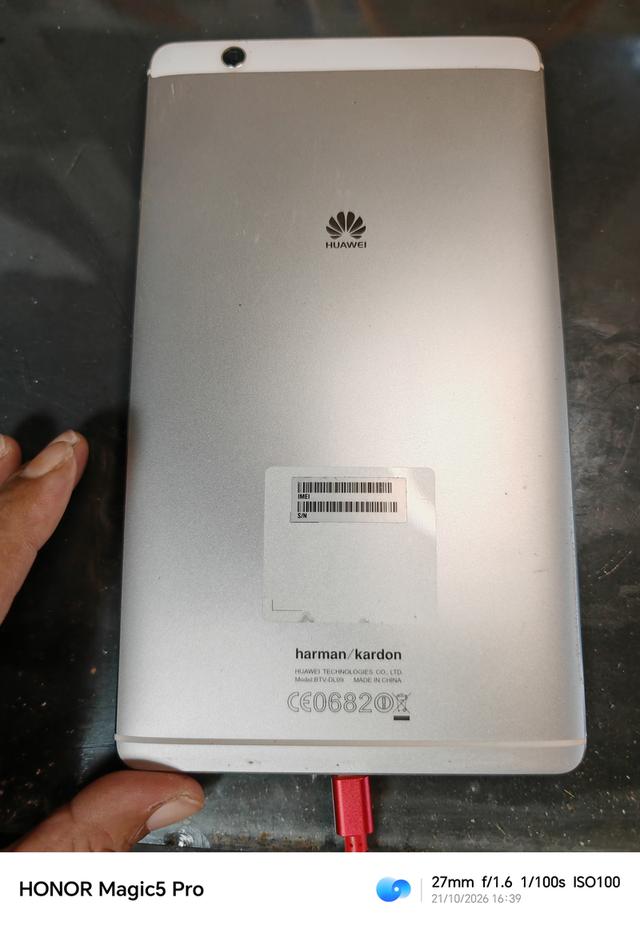 ​[ขายตามสภาพ] HUAWEI MediaPad M3 RAM 4/32GB ใส่ซิมไดโทรได้ สภาพสวย จอดี สแกนนิ้วได้ปกติ (แบตบวม) รูปที่ 5