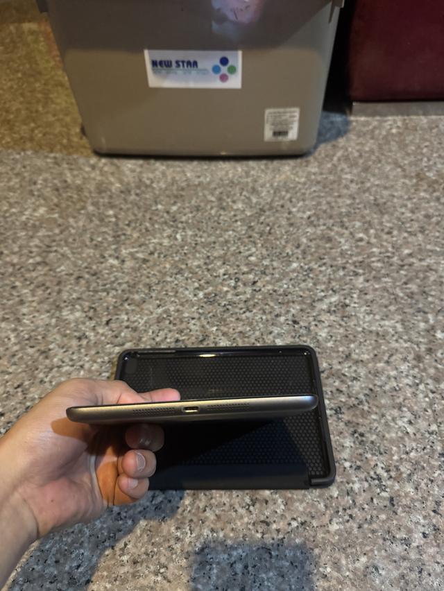 ขายๆๆๆถูกๆๆiPadMini2สีSpace Gray 16กิ๊กจอRetinaแล้วWifi Celluer ใส่ซิมได้ใช้งานดีทุกๆฟังชั่นสูนTrueทุกๆฟังชั่นรีสโตได้ตลอดไม่มีติดไอคราว Model TH/A ( 4