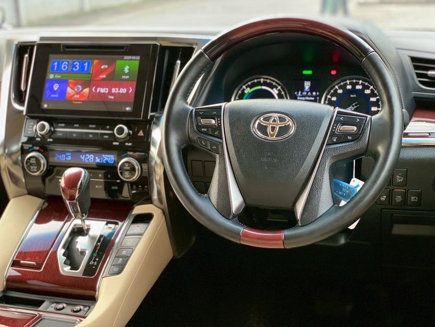 Toyota Vellfire 2.5 Hybrid V ปี2017  ฟูลออปชั่น เบาะมิกกี้เม้าส์ + ขับเคลื่อน4ล้อ 4WD สมรรถนะดีเยี่ยม 13