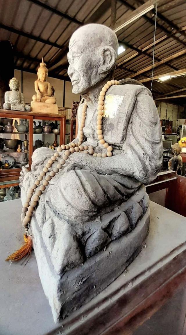 พระบูชาหลวงปู่ทวด องค์ใหญ่ เนื้อว่านสมุนไพร หน้าตัก12นิ้ว วัดเขาอ้อ จังหวัดพัทลุง 2