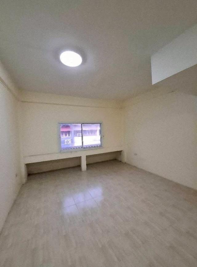 ขายด่วน ตึก 2 คูหา 4 ชั้น พัทยา ชลบุรี 4