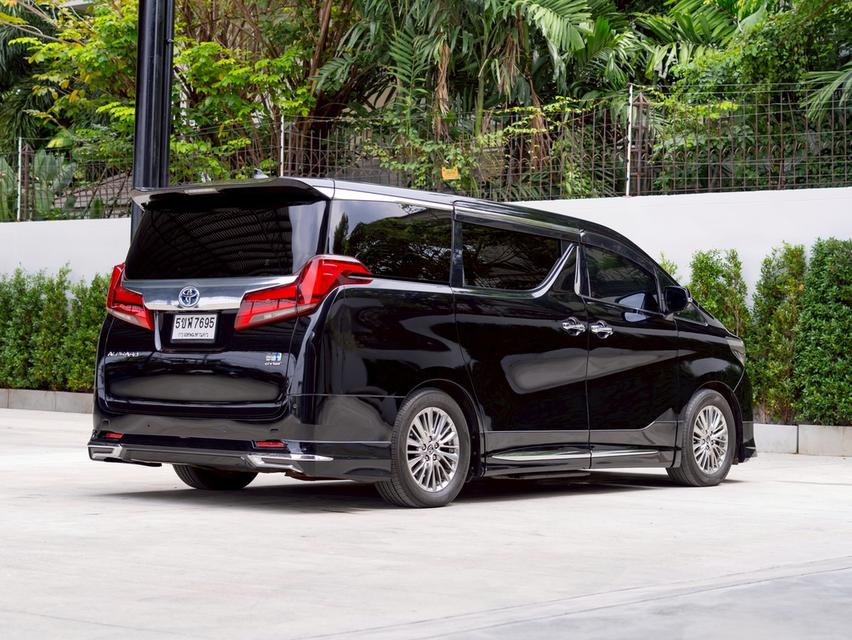 Toyota Alphard 2.5L GF Hybrid ปี 2022