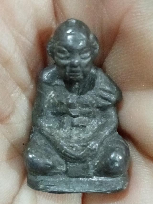 รูปหล่อหลวงปู่สุขวัดโพธิ์ทรายทอง 4