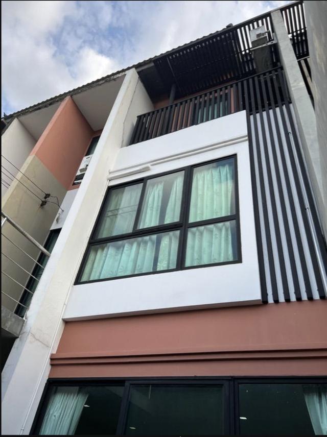 บ้านทาวน์โฮม 3 ชั้น สวยสไตล์ลอฟ ทำเลดอนเมือง ติดถนนวิภาวดี ราคาไม่แพง 16