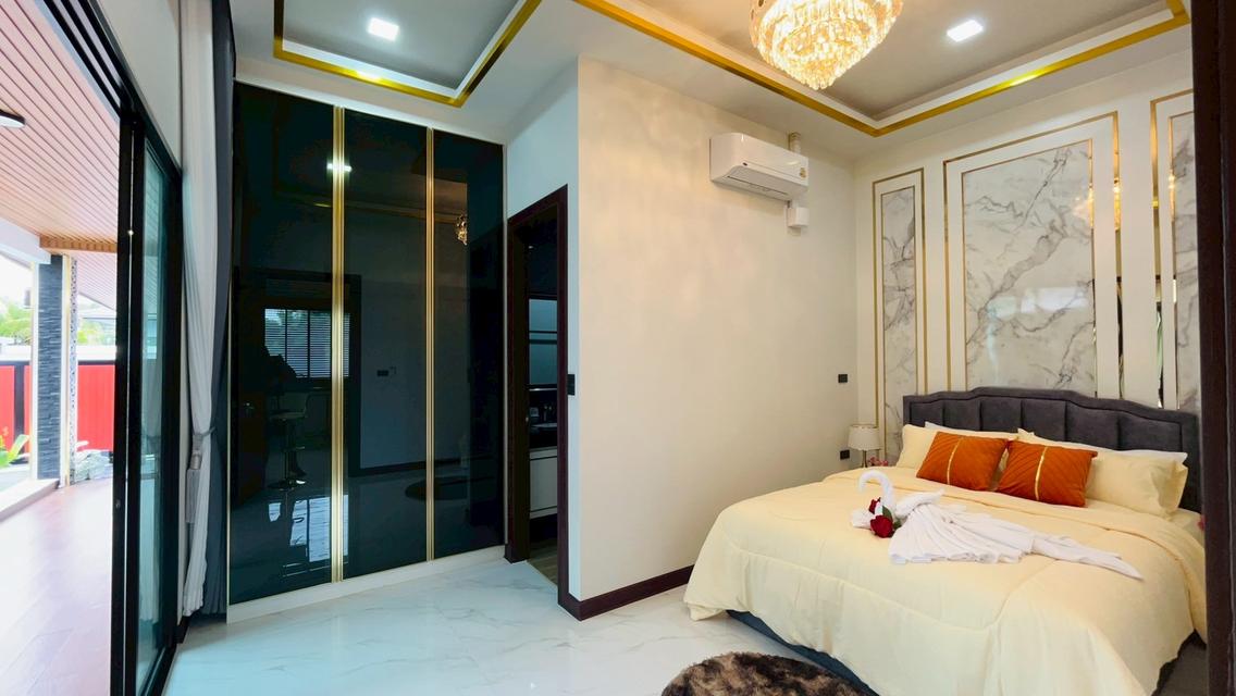 พูลวิลล่าหรู สไตล์ Modern Luxury – ทำเลศักยภาพ ย่านโป่ง พัทยา 10