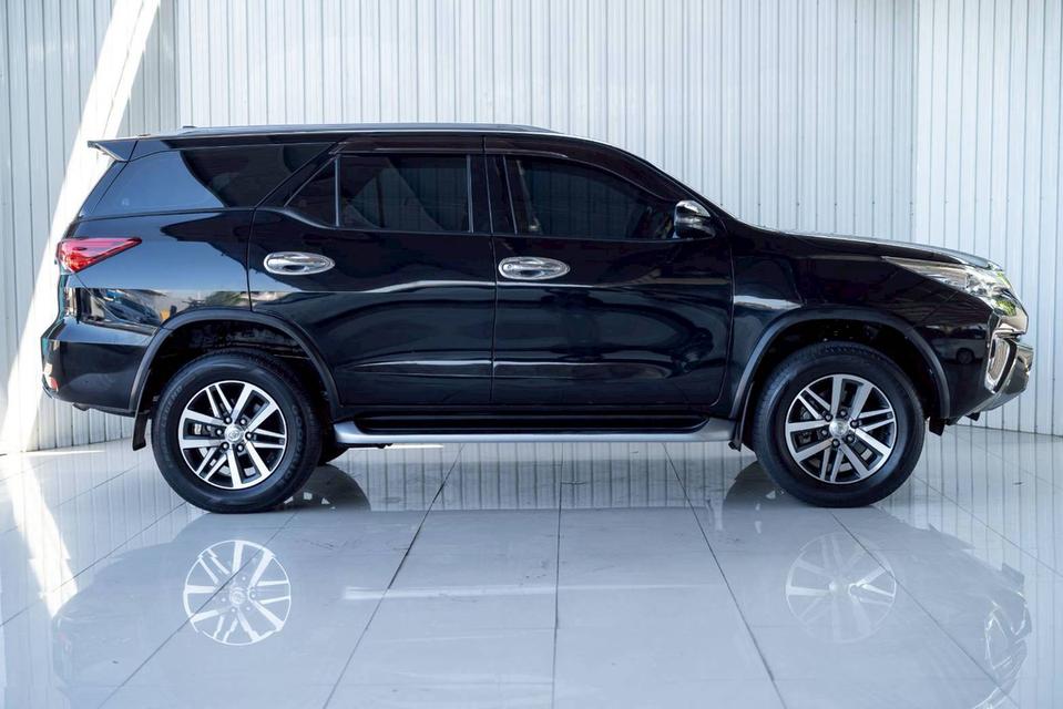 Toyota Fortuner 2.4G ปี19