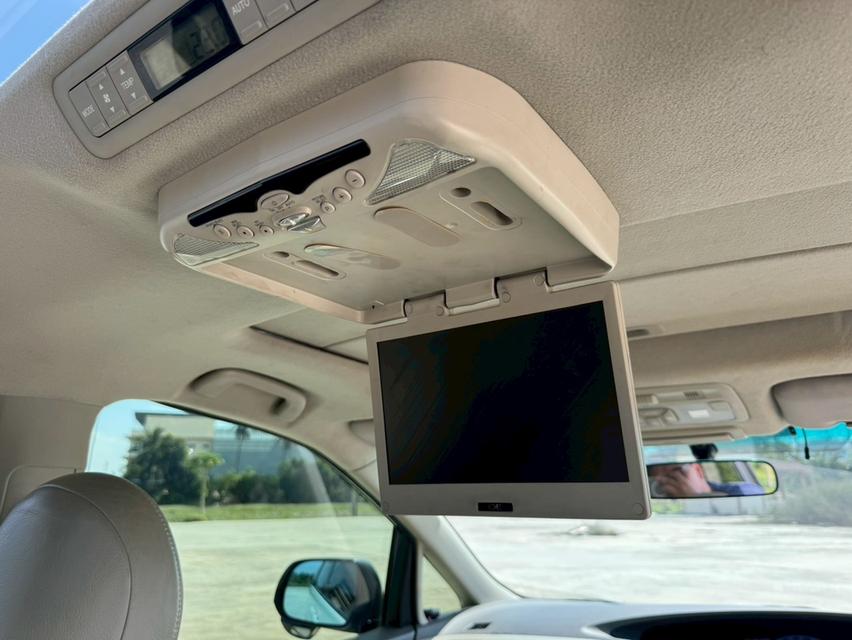 TOYOTA ESTIMA 2.4 wagon. Y2011. สีขาว  ออโต้  20