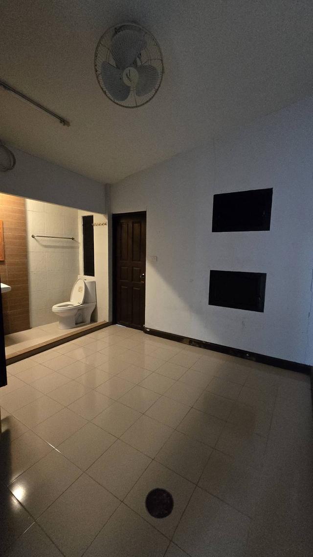 บ้านเดี่ยว 2 ชั้น  ลาดพร้าววังหิน 66 19