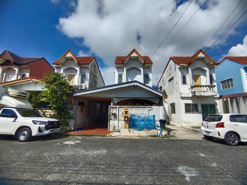 ขาย ทาวน์เฮาส์ 2 ชั้น บ้านอมรทรัพย์ อยู่วิทยา หนองจอกเหมาะสำหรับครอบครัวที่กำลังมองหาบ้านราคาประหยัด 1