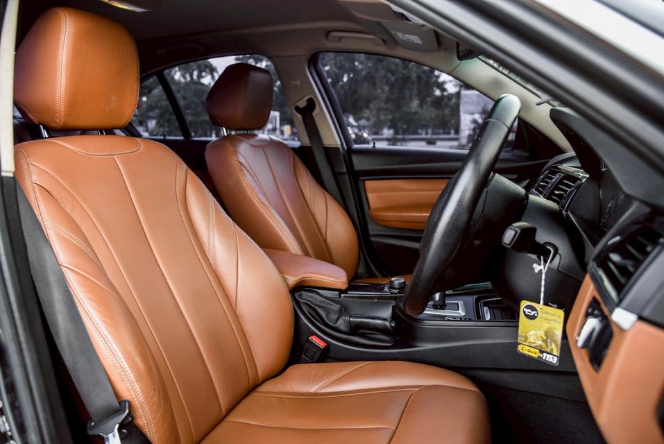 รหัสรถ CBL4904 BMW 320i 2.0 Luxury [F30] AT 2015 9