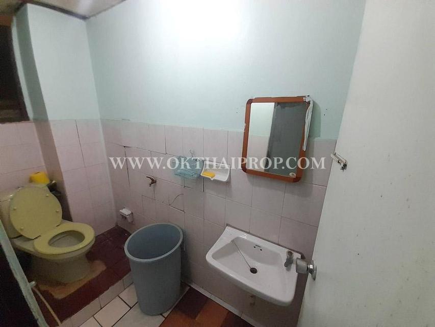 ทาวน์เฮ้าส์ หมู่บ้านลานทอง ติวานนท์-ปากเกร็ด นนทบุรี 15