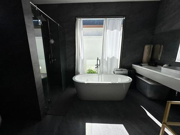 Luxury villa with a private swimming pool for sale in Phuket City. Conveniently 19