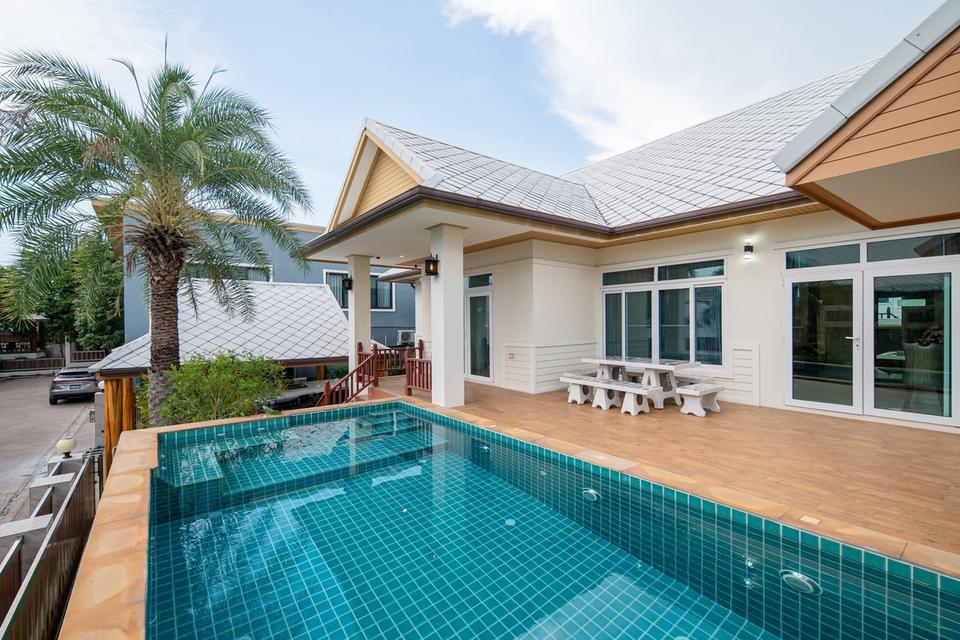 For Rent Pool Villa Amorn Village Pattya 3