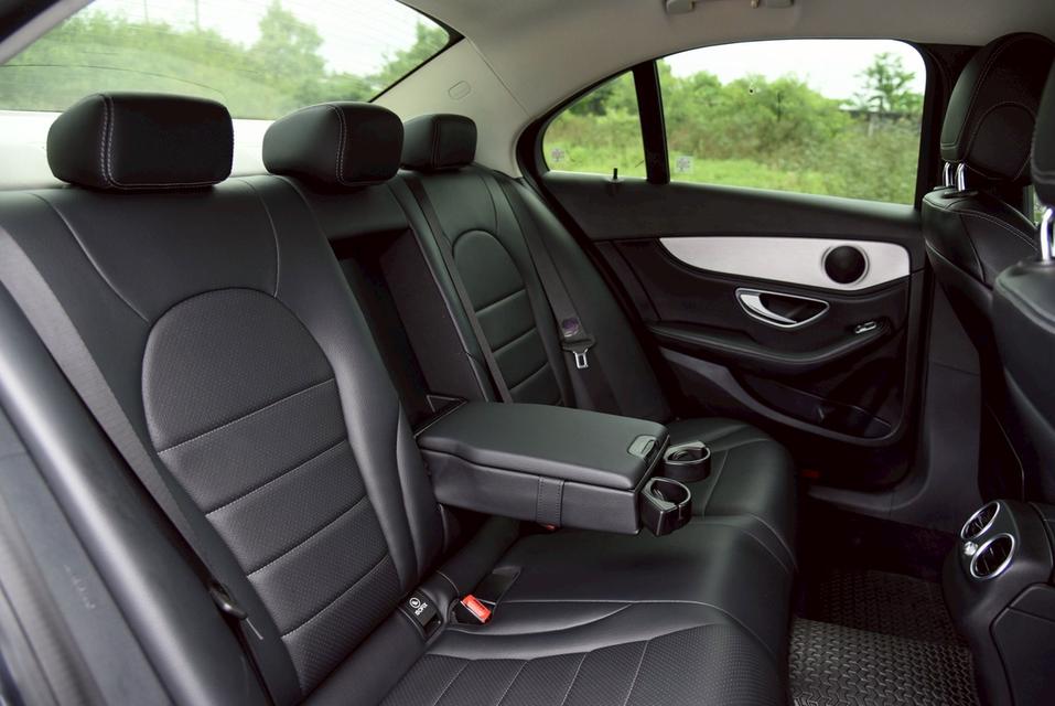 รหัสรถ CBL9252 Mercedes-Benz C200 2.0 Avantgard [W205] AT 2015 8