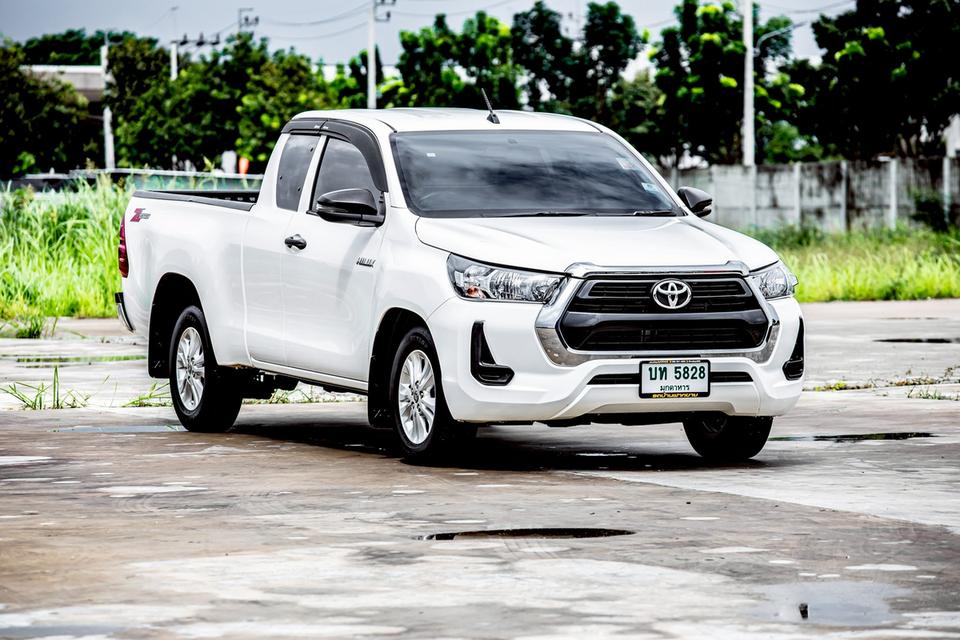 TOYOTA HILUX REVO 2.4 Z EDITION SMART CAB ปี 2022 สีขาว