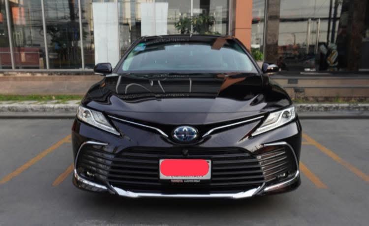 ขายรถ Toyota CAMRY Hybrid Premium Luxury ปี 2022  ตัวท็อปในรุ่น เจ้าของขายเอง  อยากให้มาดูรถจริง  รถนางฟ้ามาก  ราคา  990,000 บาท