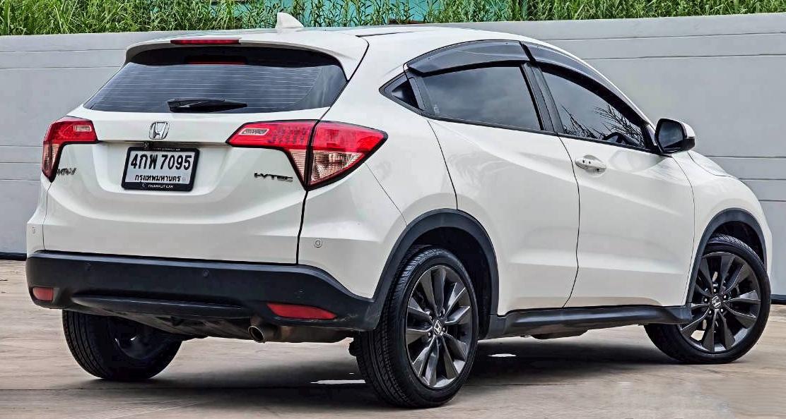 2015 HONDA HR-V 1.8E 13