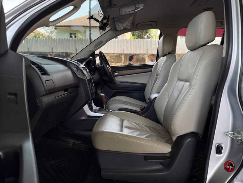 รหัสรถ WRT7726 2013 ISUZU MU-X, 3.0 (DVD Navi) โฉม ปี13-20 สีเทา จดทะเบียนปี2014 12