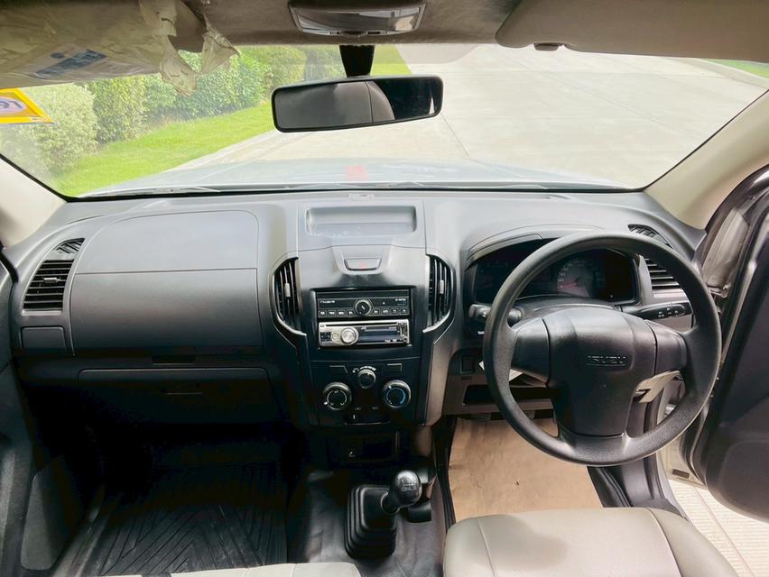 2012 Isuzu d-max 2.5 S 6