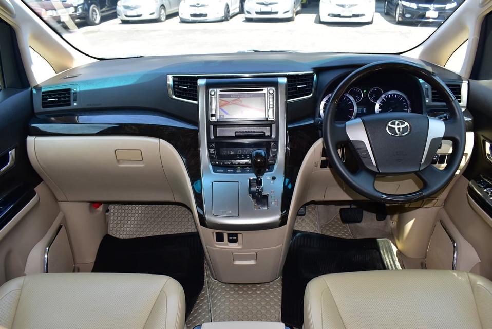 Toyota Alphard 2.4 V เบนซิน ออโต้ 2012 4