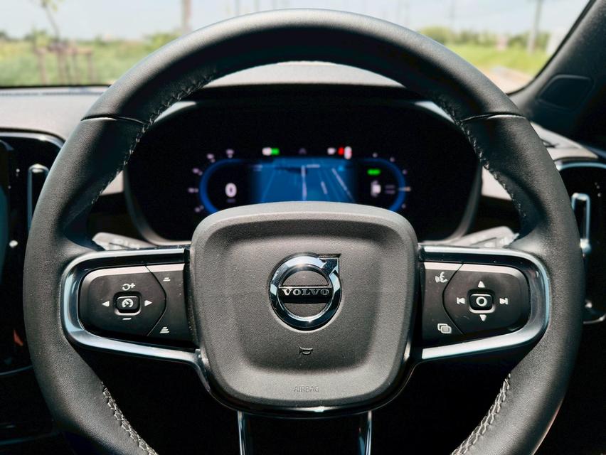 VOLVO C40 RECHARGE PURE ELECTRIC TWIN MOTOR