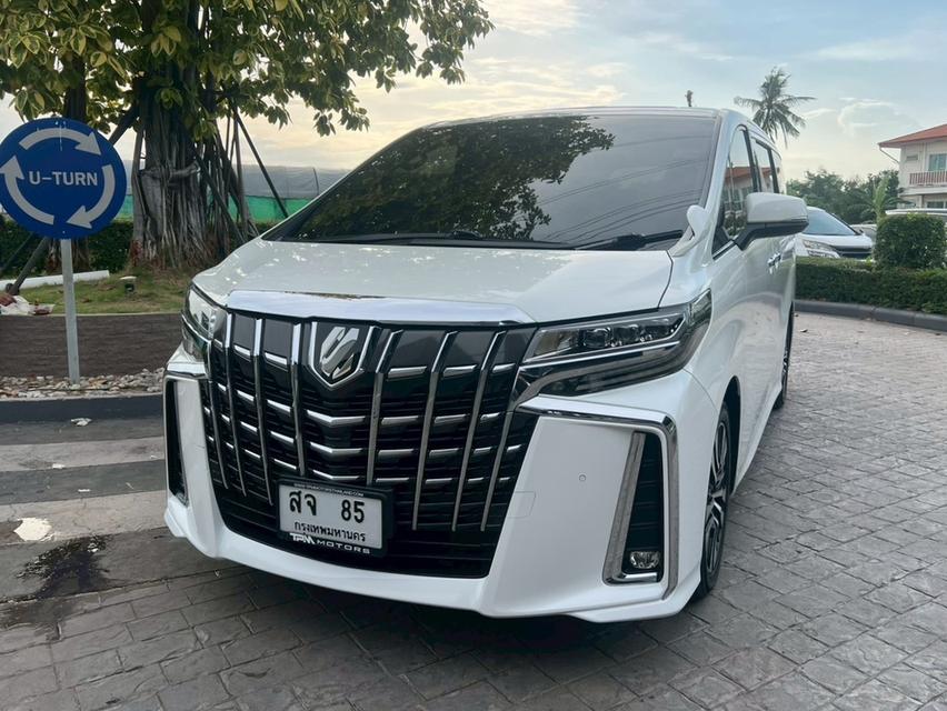 Toyota Alphard 2.5 SC Package 2018 สีขาว ไมล์น้อยมาก