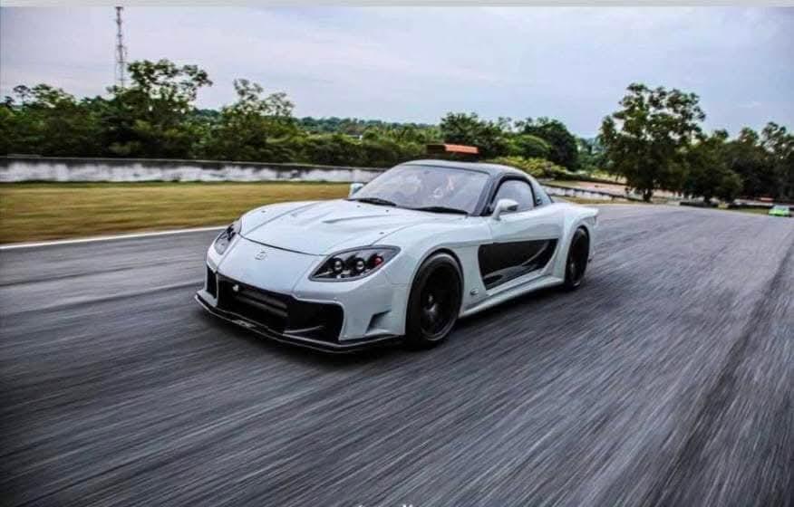 Mazda RX 7 ปี 2011 3