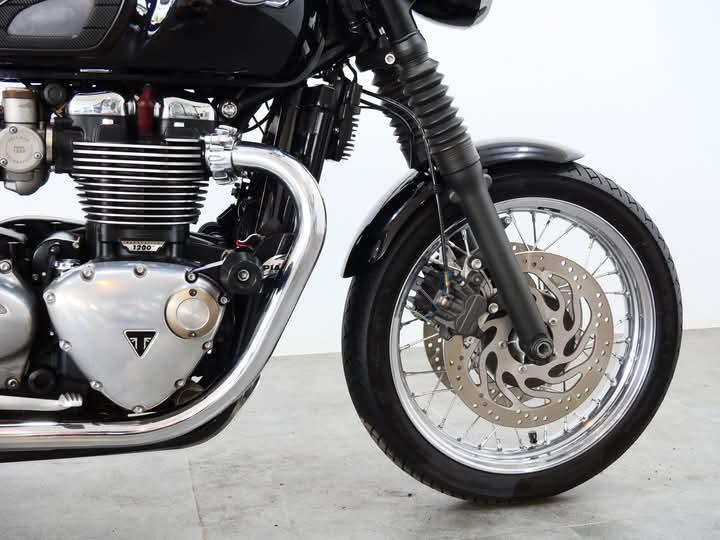 Triumph Bonneville T120 2018 5