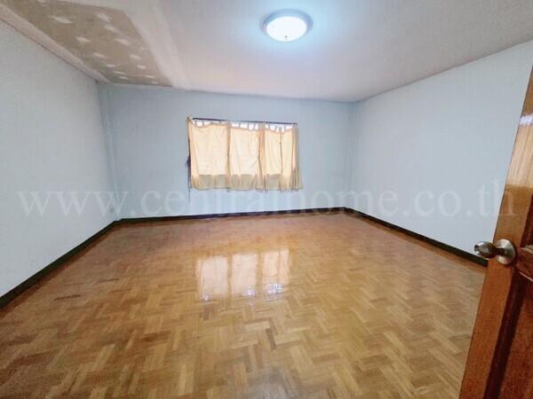 ทาวน์โฮม 3 ชั้น สำเร็จพัฒนา - ซอยวัดศรีประวัติ บางกรวย นนทบุรี 6
