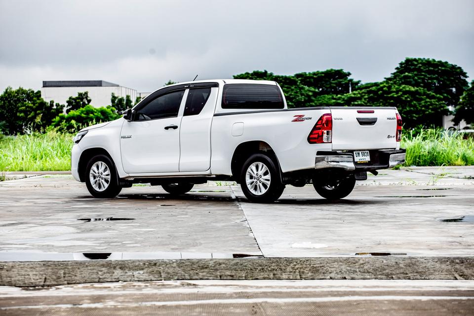 TOYOTA HILUX REVO 2.4 Z EDITION SMART CAB ปี 2022 สีขาว  8