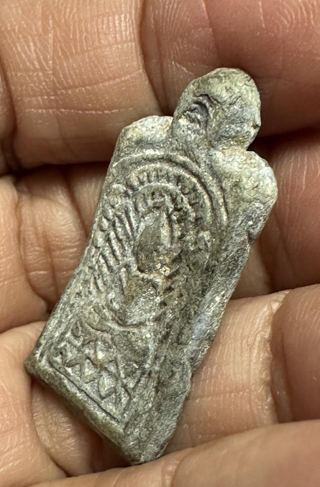 เหรียญหล่อโบราณพิมพ์สมาธิหลังจาร เนื้อชินตะกั่ว 7