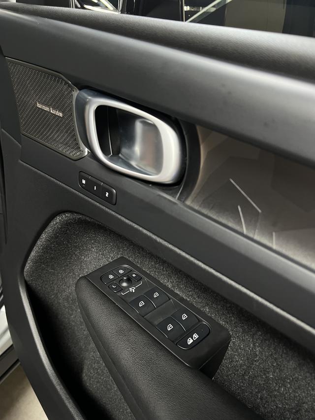 Volvo C40 10