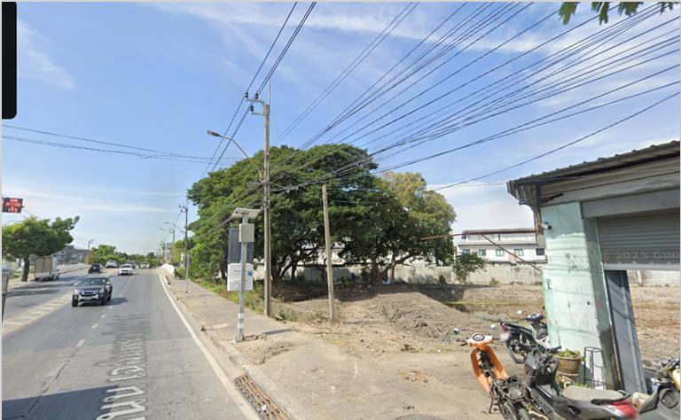 ที่ดินหน้ากว้าง 72 เมตร  ติดถนนเฉลิมพระเกียรติ ร.9  3