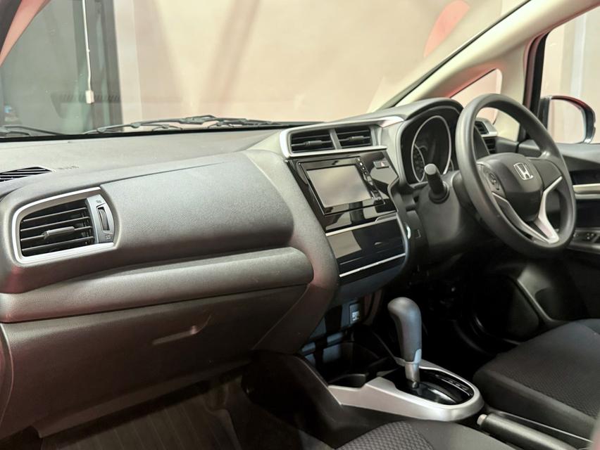 2019 HONDA JAZZ GK V+ รถมือเดียวออกป้ายแดง รถวิ่งน้อย ประวัติศูนย์ครบ รถไม่เคยมีอุบัติเหตุครับ 11